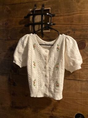 cream white sweater cardigan puff sleeve knit xs cottage